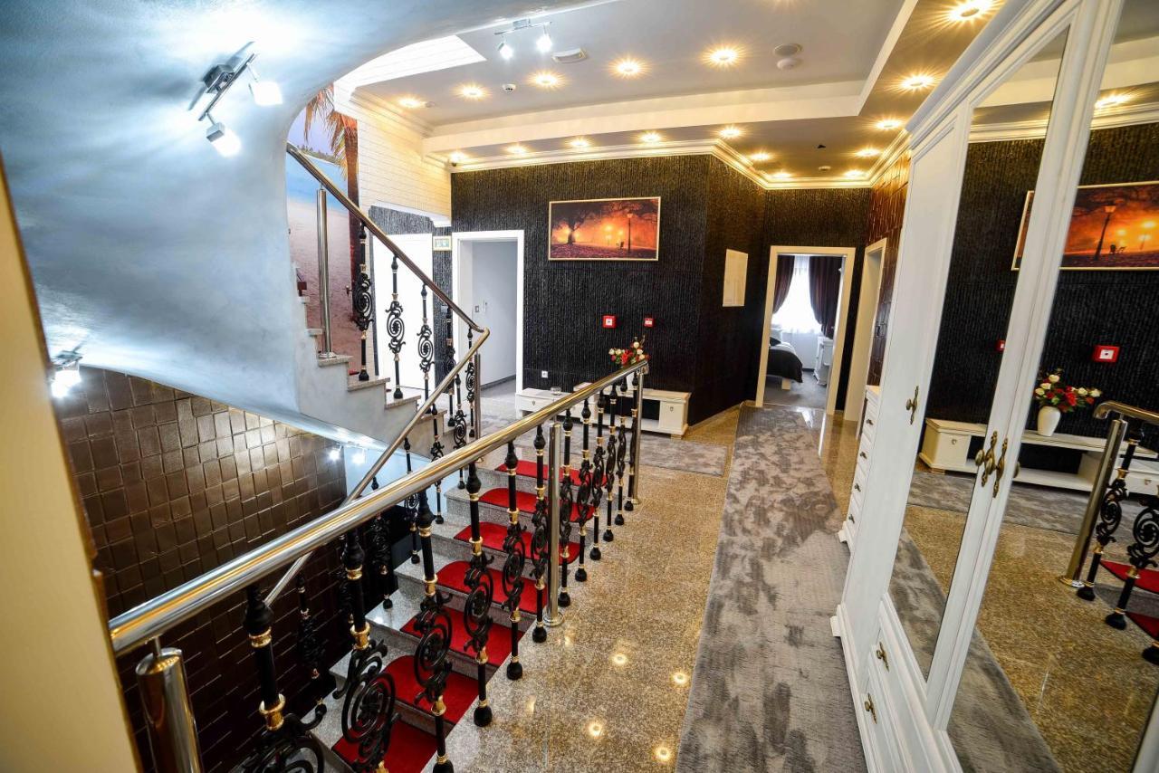 Hotel Palace Velika Kladusa Dış mekan fotoğraf
