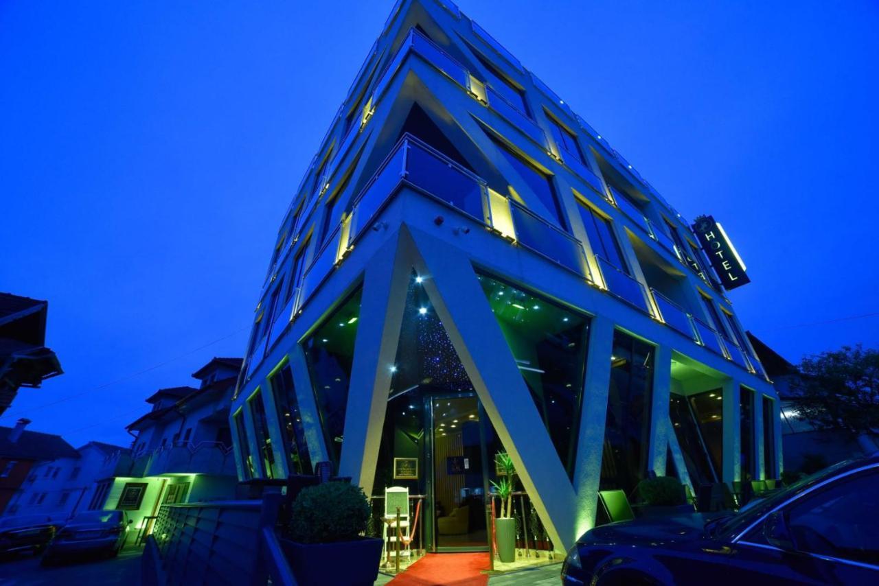 Hotel Palace Velika Kladusa Dış mekan fotoğraf